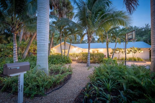 2 of 62 - 547 Sw Riverview Street, Stuart, FL