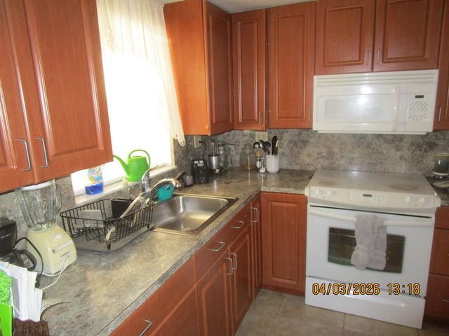 2 of 21 - 9401 Sunrise Lakes Boulevard #308, Sunrise, FL