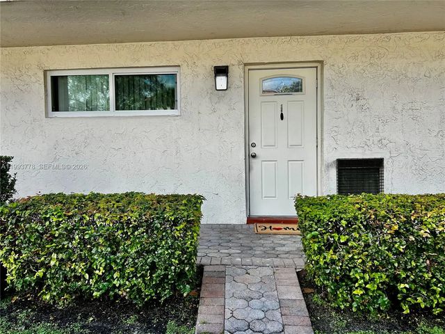 411 S Hollybrook Drive #105, Pembroke Pines