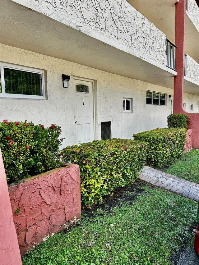 2 of 50 - 411 S Hollybrook Drive #105, Pembroke Pines, FL
