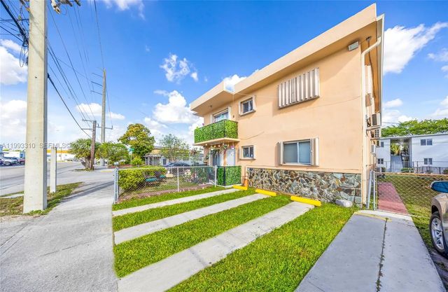 3 of 30 - 955 W 23rd Street, Hialeah, FL