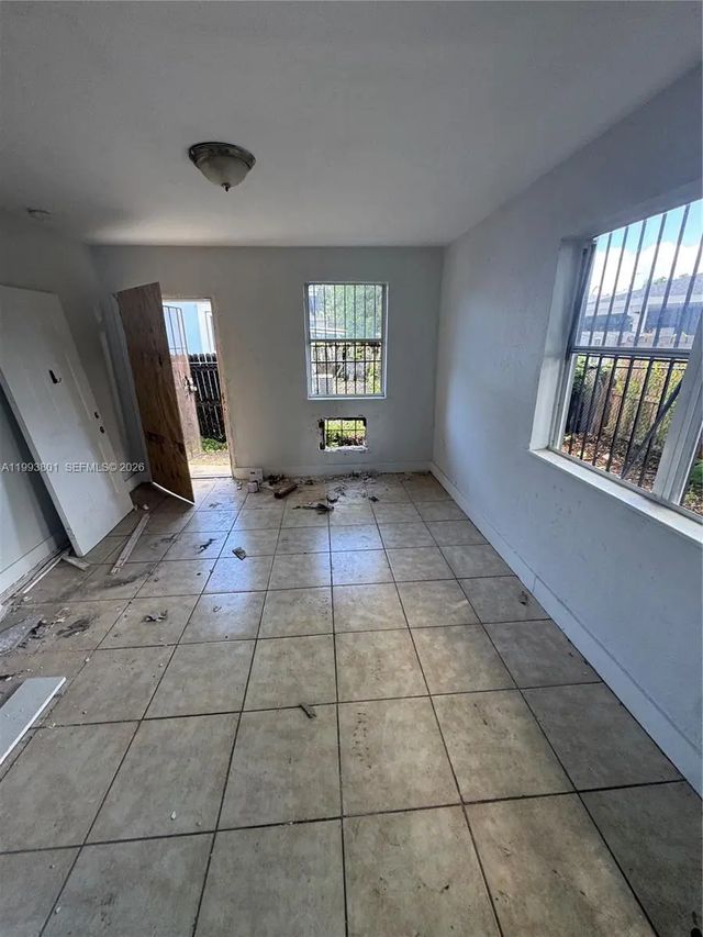 2 of 9 - 1620 Nw 64th Street, Miami, FL