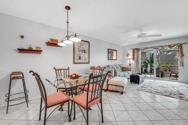 5 of 44 - 12022 W Greenway Drive #204, Royal Palm Beach, FL