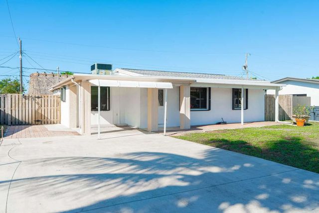 3 of 24 - 3110 Scanlan Avenue, Lake Worth, FL