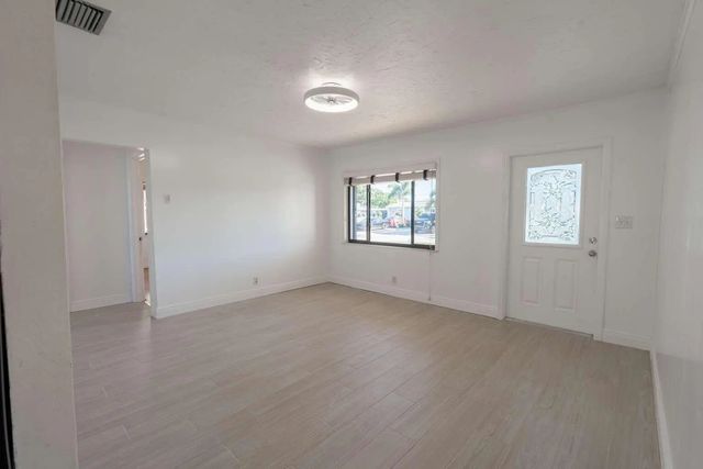 5 of 24 - 3110 Scanlan Avenue, Lake Worth, FL