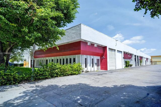 Warehouse/restaurant Warehouse/restaurant For Sale In Doral, Doral