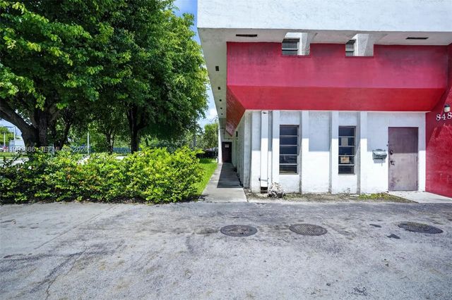 3 of 36 - Warehouse/restaurant Warehouse/restaurant For Sale In Doral, Doral, FL