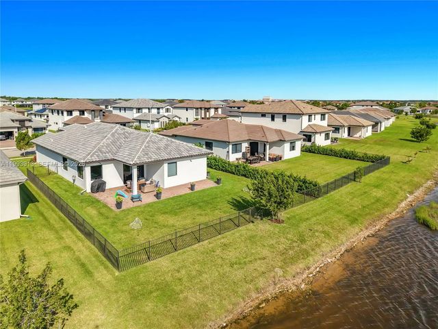 5246 Karlia Drive, Ave Maria