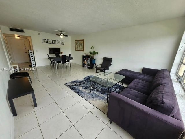 3 of 16 - 851 Ne 14th Avenue #420, Hallandale Beach, FL