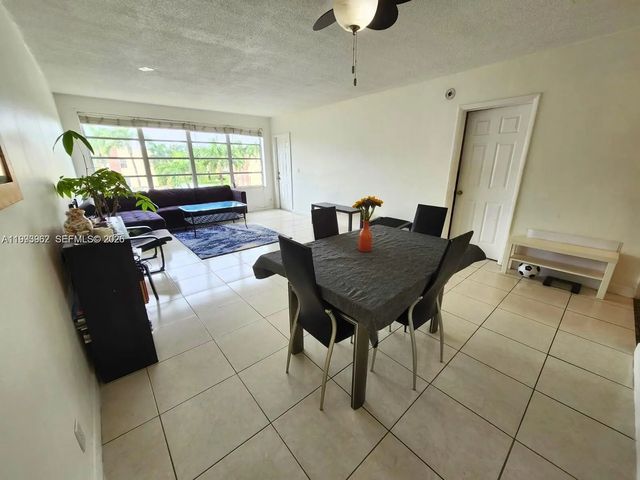 4 of 16 - 851 Ne 14th Avenue #420, Hallandale Beach, FL