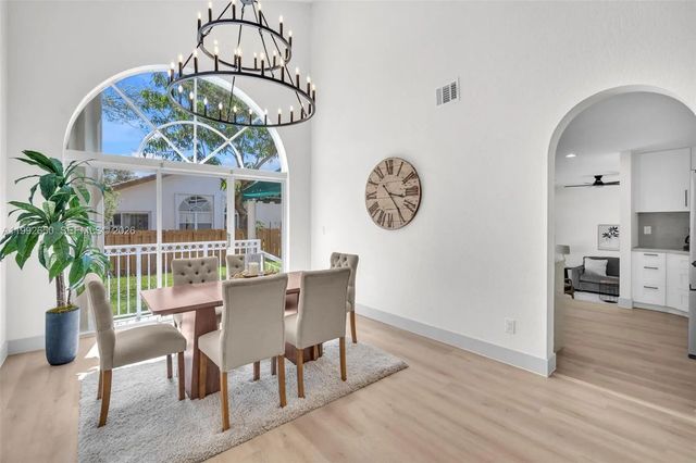 4 of 26 - 9732 Nw 32nd Street, Doral, FL