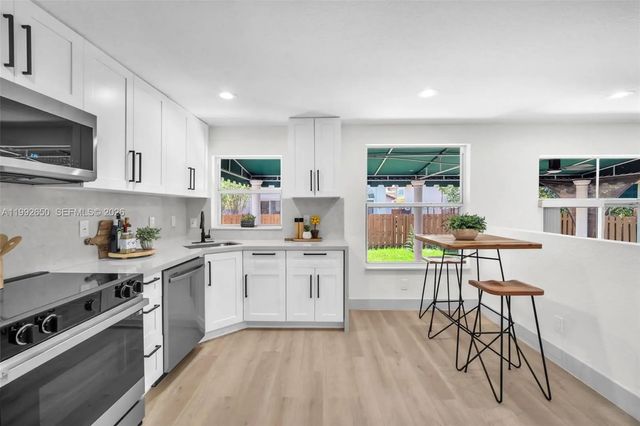5 of 26 - 9732 Nw 32nd Street, Doral, FL