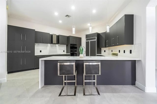 3 of 39 - 920 Captiva Drive, Hollywood, FL