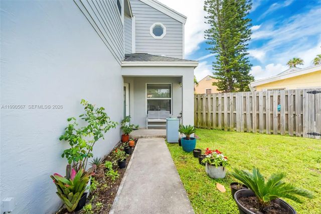 3 of 35 - 10020 Sw 223rd Lane, Cutler Bay, FL