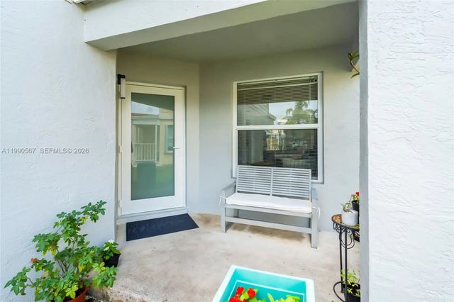 4 of 35 - 10020 Sw 223rd Lane, Cutler Bay, FL