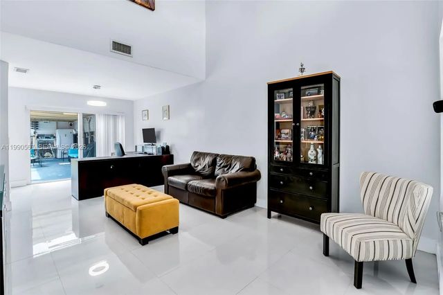 5 of 35 - 10020 Sw 223rd Lane, Cutler Bay, FL