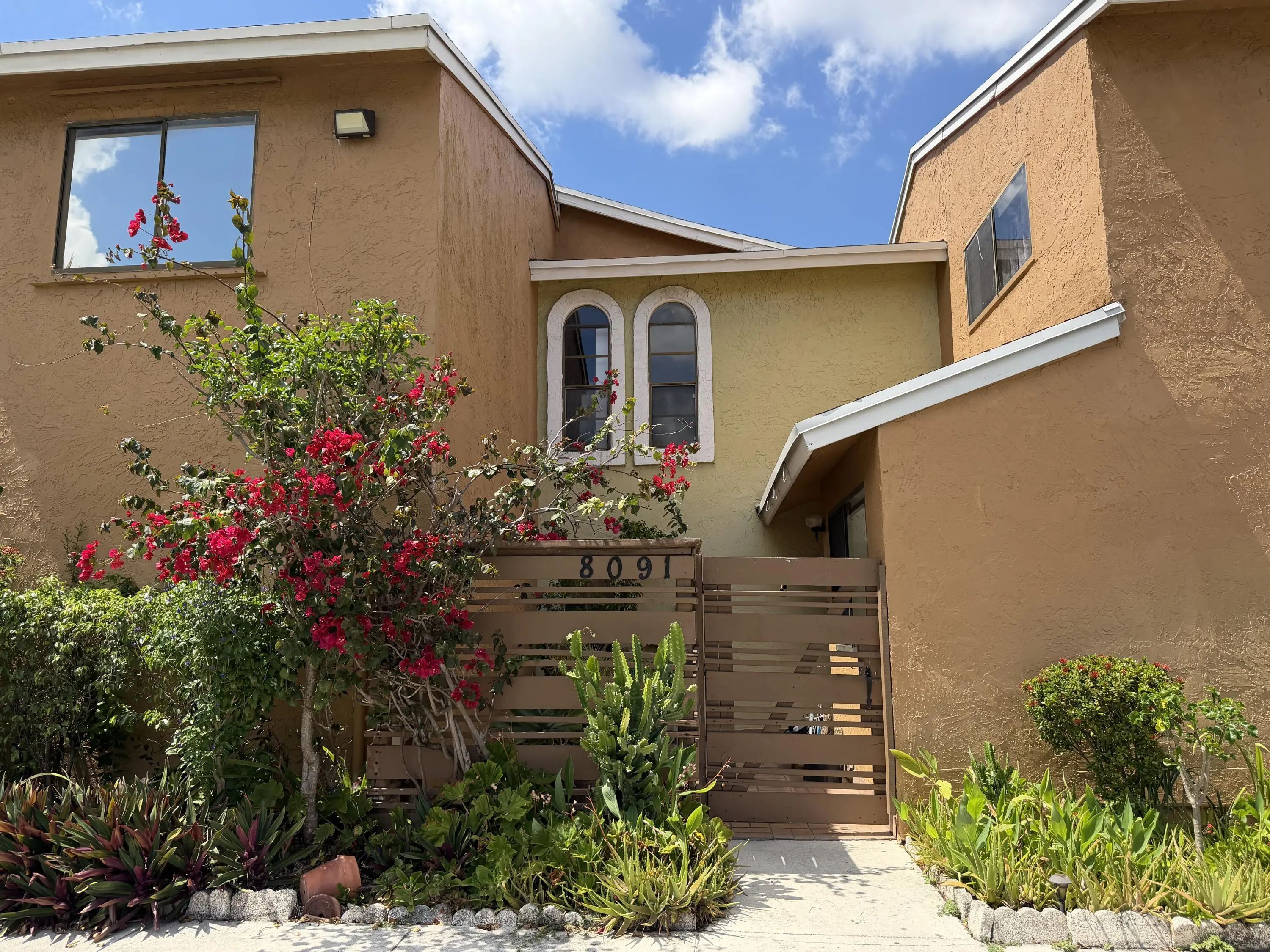 8091 Nw 71st Court, Tamarac