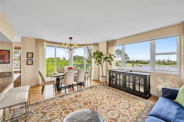 4 of 23 - 20000 E Country Club Drive #508, Aventura, FL