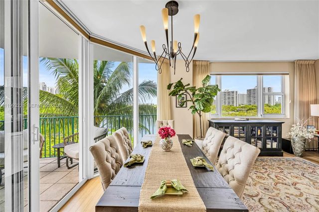 5 of 23 - 20000 E Country Club Drive #508, Aventura, FL