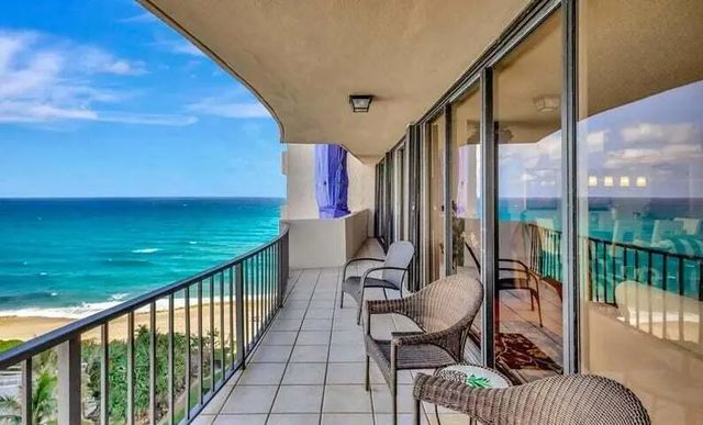 2 of 38 - 4200 N Ocean Drive #1-905, Riviera Beach, FL