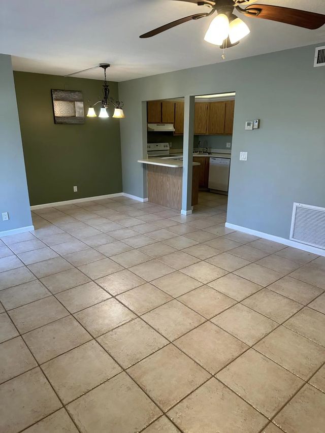 3 of 13 - 436 Pine Glen Lane #d-1, Greenacres, FL