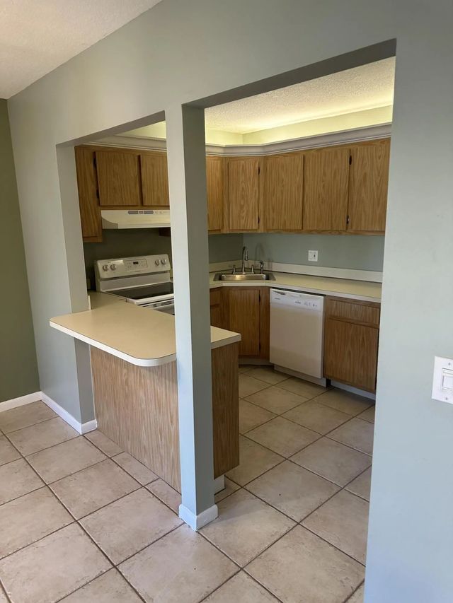 4 of 13 - 436 Pine Glen Lane #d-1, Greenacres, FL