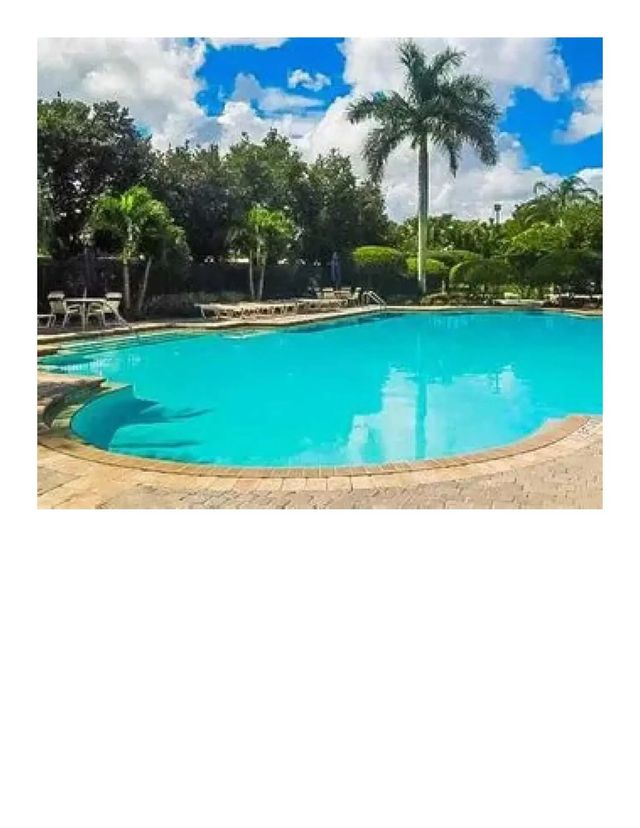 2 of 10 - 112 Lancaster Way, Royal Palm Beach, FL