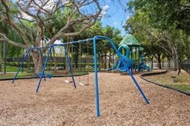 5 of 10 - 112 Lancaster Way, Royal Palm Beach, FL