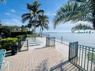 Photo of Listing #B26011809