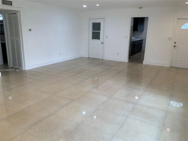 4 of 25 - 1970 Nw 192nd Terrace, Miami Gardens, FL