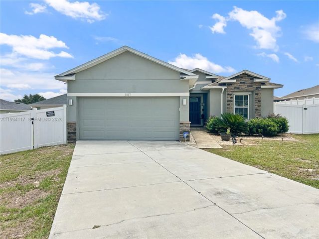 1017 Fraser Place, 