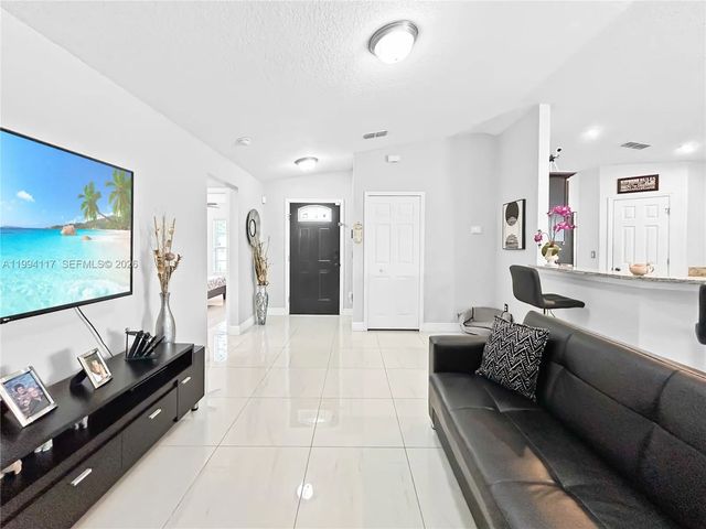 3 of 24 - 1017 Fraser Place, , FL