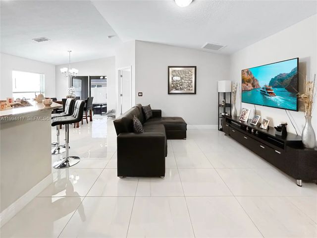 4 of 24 - 1017 Fraser Place, , FL