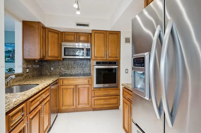 3 of 25 - 3505 S Ocean Drive #201, Hollywood, FL