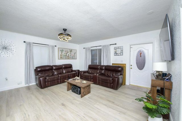 4 of 35 - 1713 N J Street, Lake Worth Beach, FL