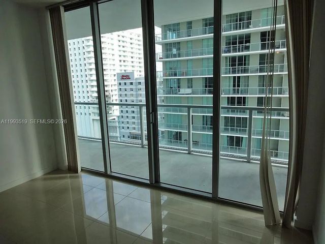 5 of 17 - 1111 Sw 1 Avenue #1715-n, Miami, FL