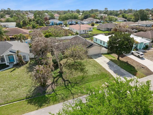 3 of 29 - 3349 Sw Frankford Street, Port St. Lucie, FL