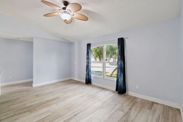 4 of 29 - 3349 Sw Frankford Street, Port St. Lucie, FL