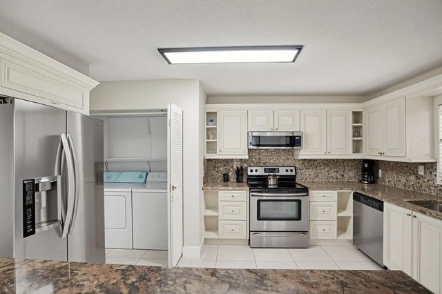4 of 21 - 12215 Royal Palm Boulevard #4q, Coral Springs, FL