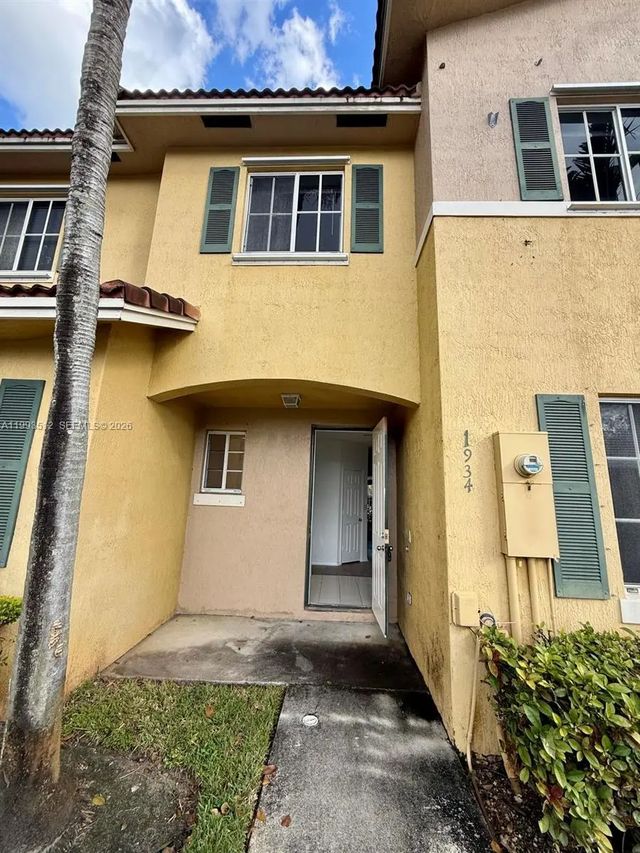 2 of 18 - 1934 Sw 60th Avenue, North Lauderdale, FL