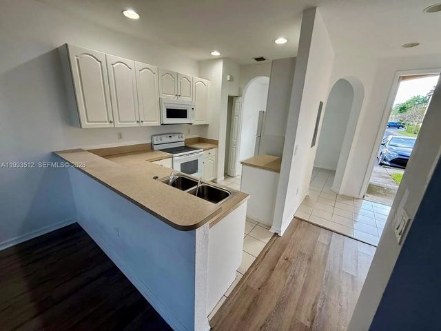 3 of 18 - 1934 Sw 60th Avenue, North Lauderdale, FL
