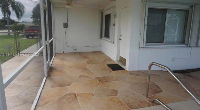 4 of 23 - 328 Riverdale Road, Palm Springs, FL