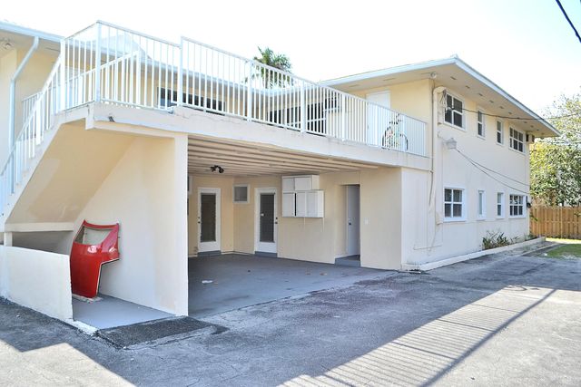 3 of 19 - 2633 Middle River Drive #1-6, Fort Lauderdale, FL