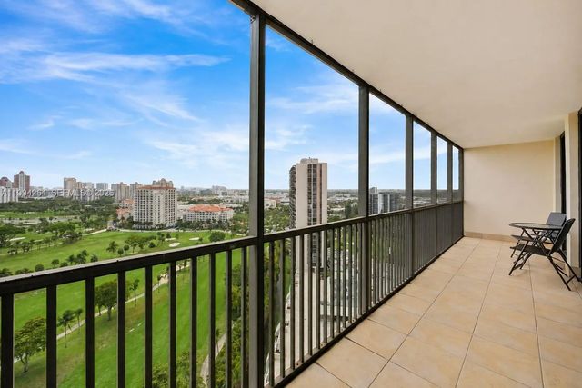 5 of 32 - 20379 W Country Club Drive #2236, Aventura, FL