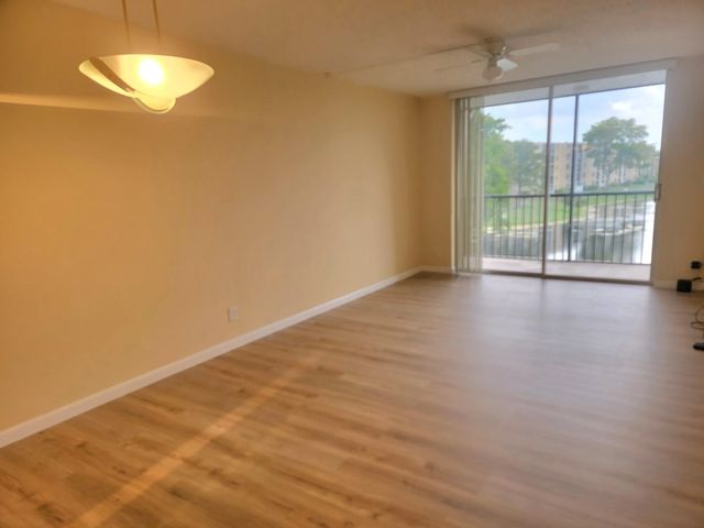 5 of 20 - 7900 Nw 50th Street ##304, Lauderhill, FL