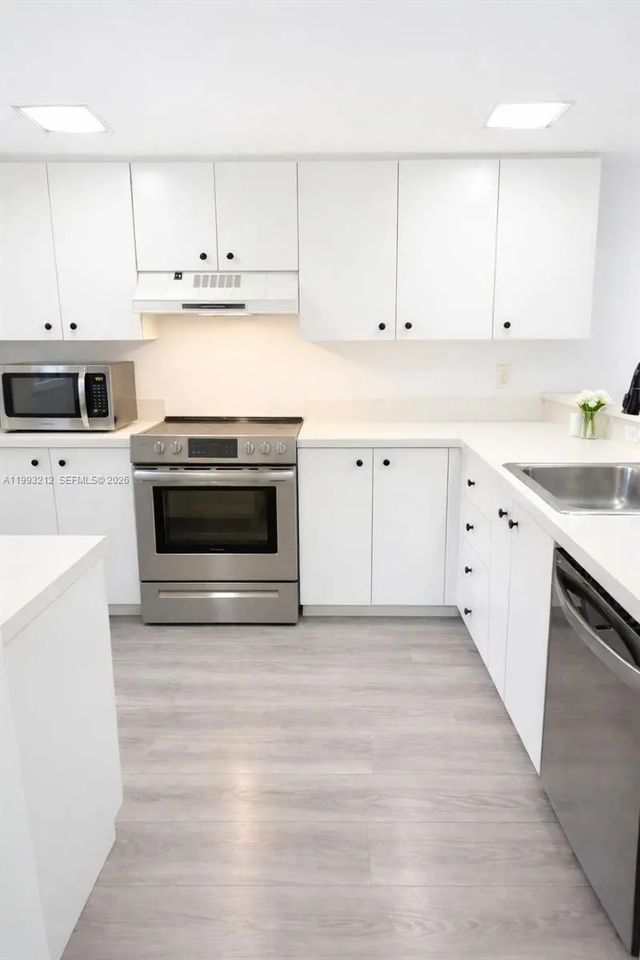 4 of 15 - 4321 Sw 70th Terrace, Davie, FL