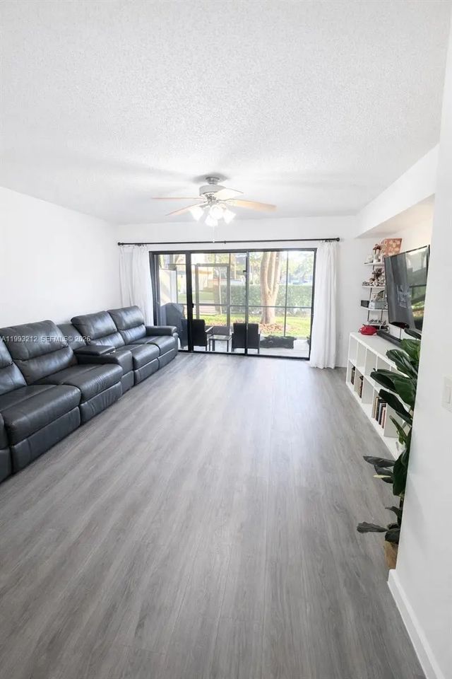 5 of 15 - 4321 Sw 70th Terrace, Davie, FL