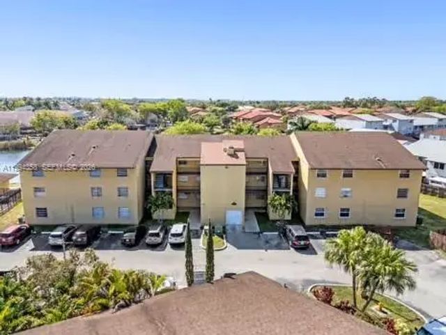 4 of 36 - 15430 Sw 82nd Lane #625, Miami, FL