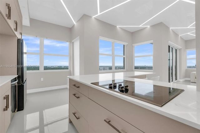 3 of 49 - 18011 Biscayne Boulevard #ph04, Aventura, FL