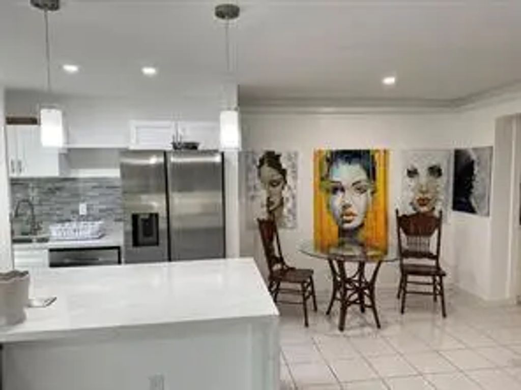 1004 Pennsylvania Avenue #3, Miami Beach